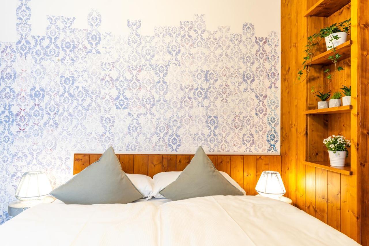 Hotel Sleep In Venzone Exterior foto