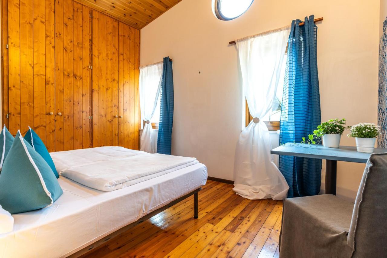 Hotel Sleep In Venzone Exterior foto